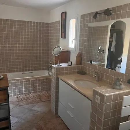 Nostra Casa , Entre Uzes, Nimes, Anduze Bragassargues